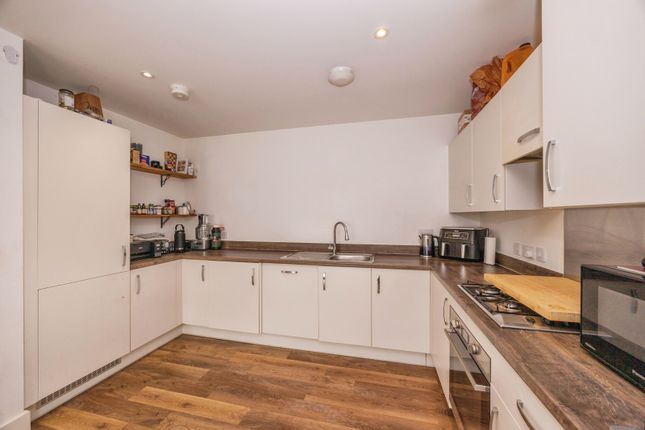 4, Taylor Court, 31, Merritt Way, Hampshire photo 2