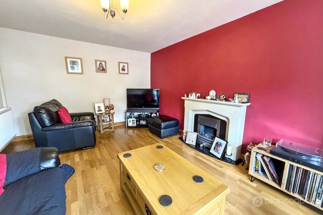 32, Abingdon Way, Nuneaton photo 4