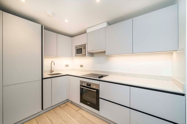 Flat 4, 27, King Street, London photo 2
