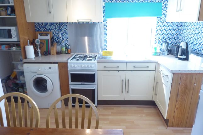 12, Compasses Mobile Home Park, Alfold, Cranleigh, Surrey photo 2