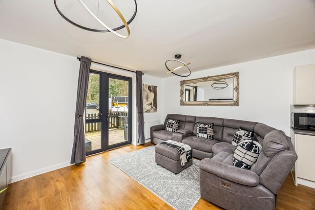 Flat 2, Jessop House, Coulsdon photo 4