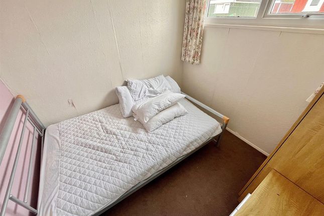 30 Hawaii Beach, Newport Road, Newport, Great Yarmouth photo 4