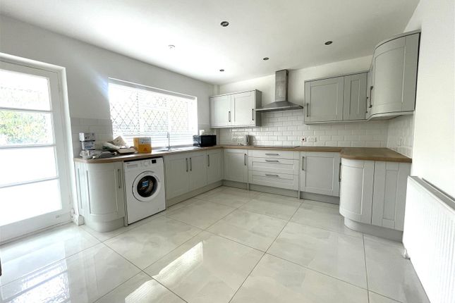 17, Highfield Drive, Ickenham photo 4