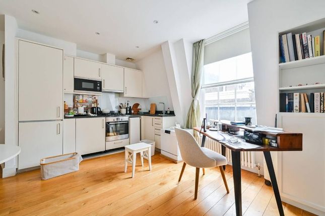 Flat to rent in 21 Barter Street, London