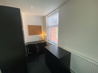 Room to rent in Room 4, Walsgrave Road, Coventry
