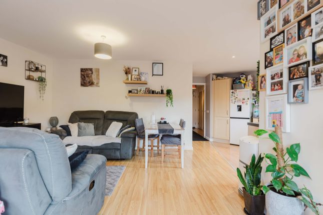 Tw14 8Dr - High Res-35.Jpg