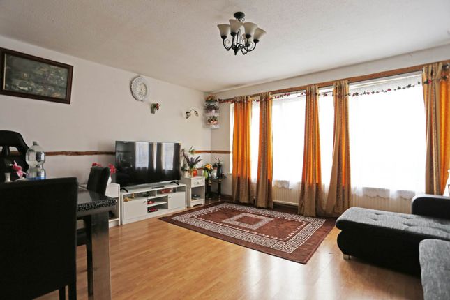 5a, Grantham Road, London photo 4