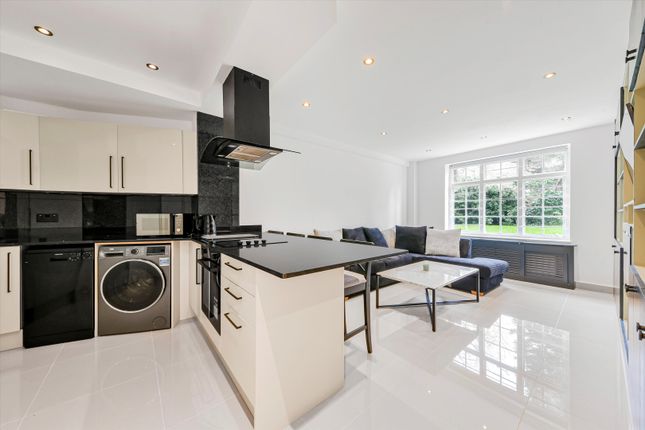 Flat to rent in Florence Court, Maida Vale, London