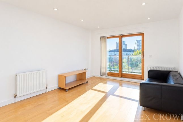 63, Westpoint Apartments, Clarendon Road, London photo 2
