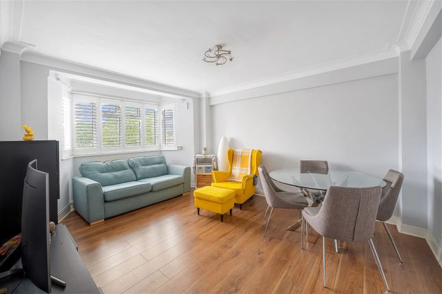 Flat for sale in "The High" - Streatham High Road, London