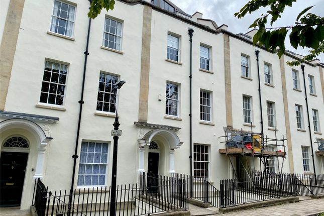 Flat 2, 14, Park Place, Bristol photo 3