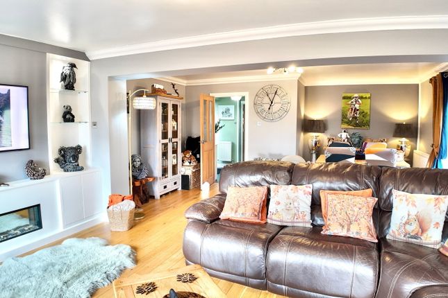 2, Clyde Close, Blackwood photo 3
