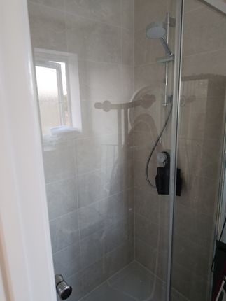 25, Begonia Way, Rugby photo 2
