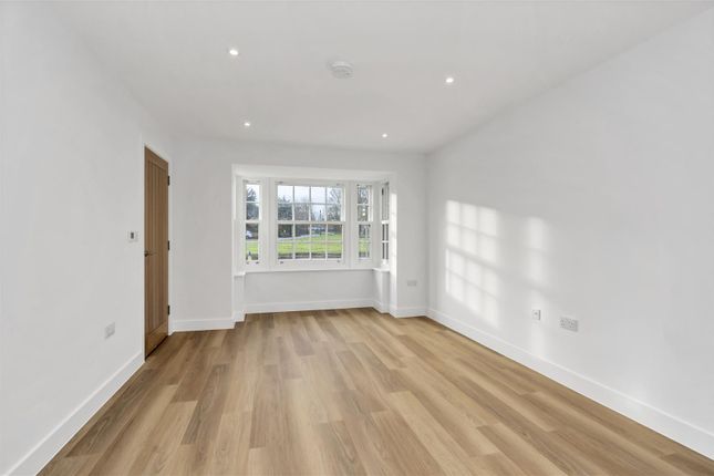 9, The Green, Risby photo 2