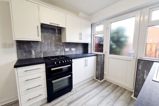 56, Tanhill Close, Stockport photo 3