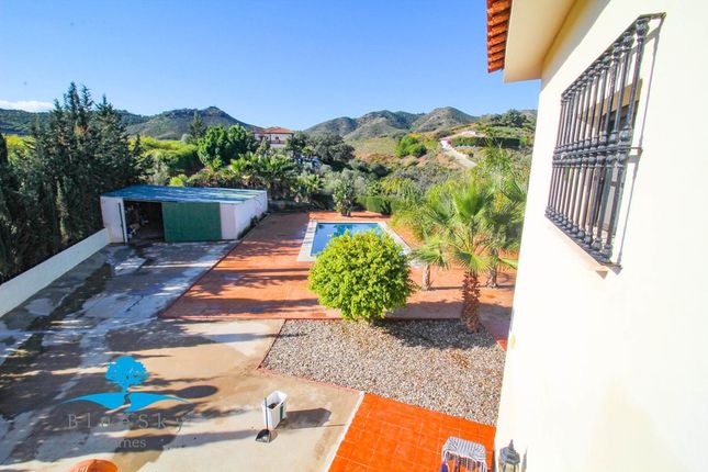 Country house for sale in Alhaurin De La Torre, Malaga, Spain