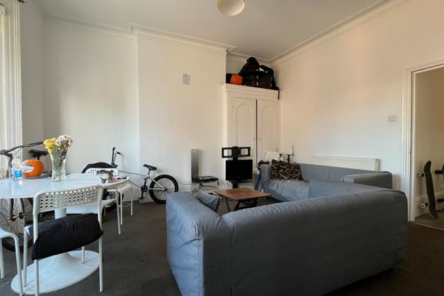 Room 3, Flat 3, 6, Stanford Road, Brighton photo 3