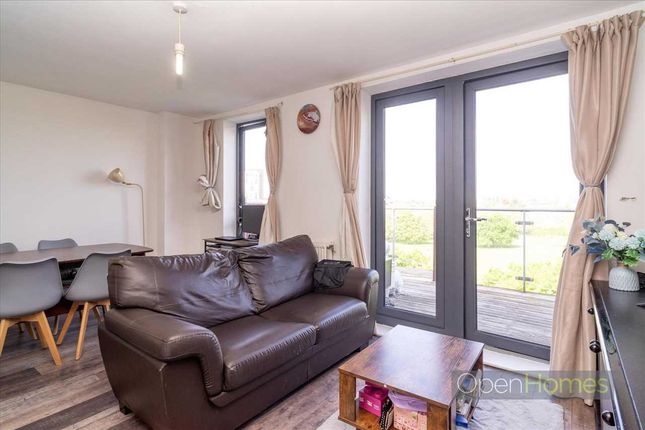26, Theodore Court, Colindale photo 4