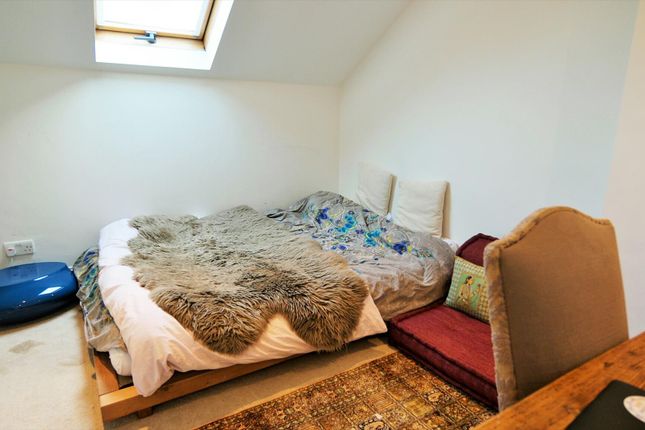 Semi-detached house to rent in Noble Mews, Albion Road, Stoke Newington, London