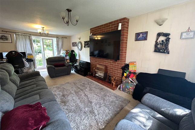 6, Beck Gardens, Surrey photo 2