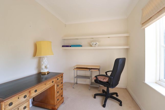 14 Wye House Gardens, Barn Street, Marlborough photo 4