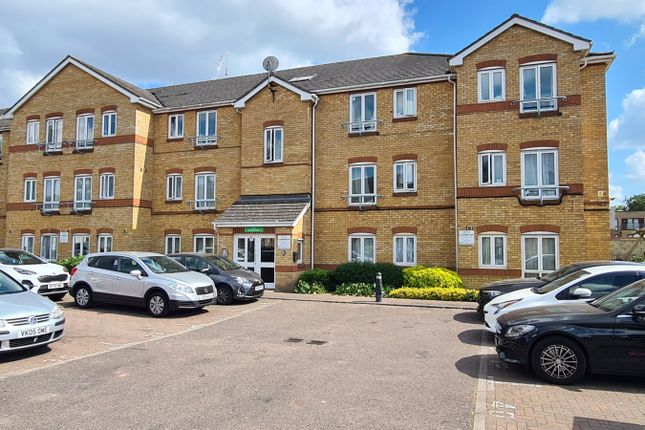 Thumbnail Flat for sale in Dominion Close, Hounslow