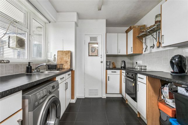 Flat 63, Lister Court,, Yoakley Road, London photo 4