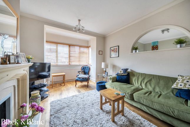 20, The Grove, West Wickham photo 3