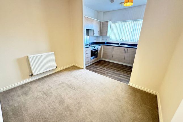 42 Lakelot Close, Willenhall photo 4
