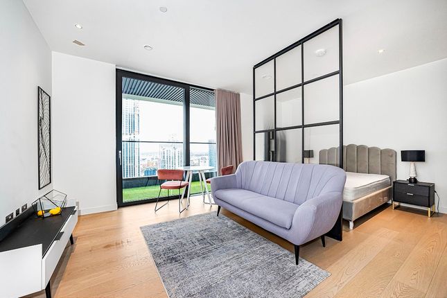Studio flat on Flat 3208, Hobart Building, London, £435,000