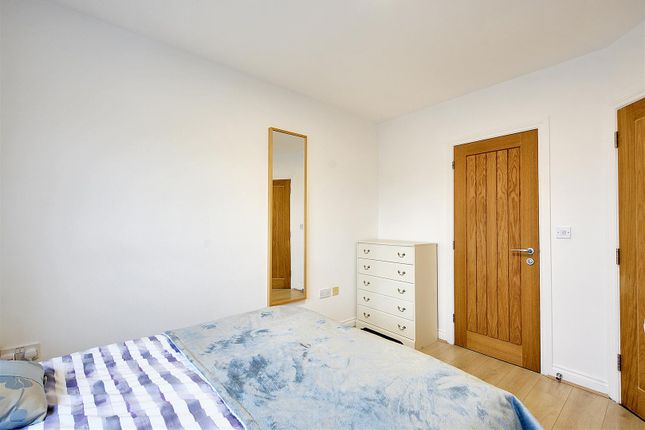 Flat for sale in Upton Close, Castle Donington, Derby