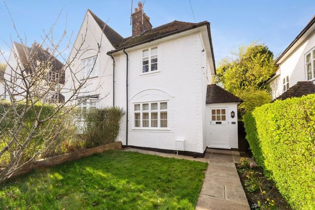 Cottage for sale in Hogarth Hill, Hampstead Garden Suburb