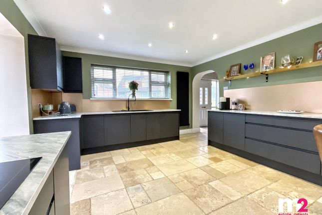 12, Anderson Place, Newport photo 5