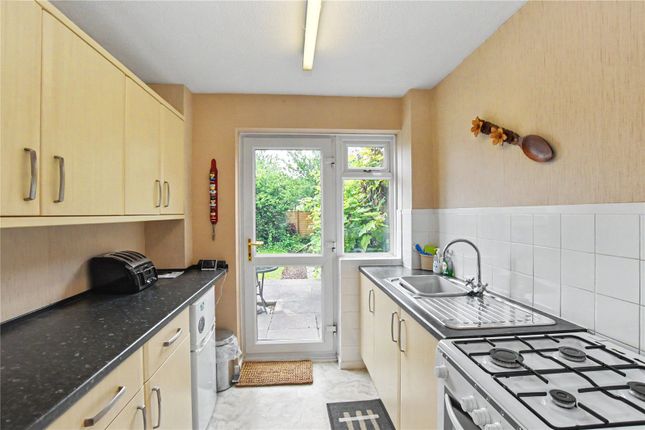34, Park Mead, Taunton photo 3