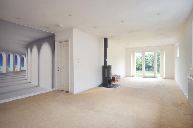 Sitting/Dining Room