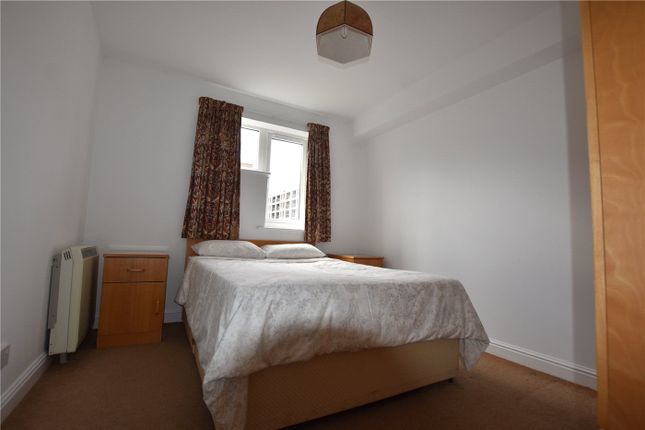 Dunnage Crescent, London photo 4