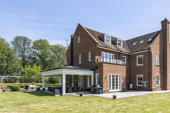 5, Kinsbrook, Horsham photo 2