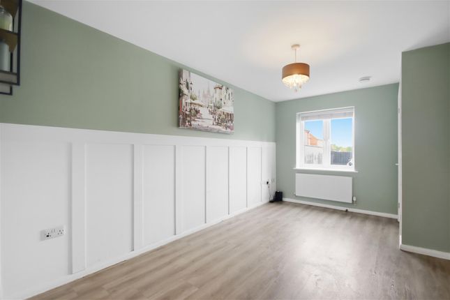 21, Caulfield Close, Chesterfield photo 2