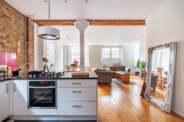 Flat for sale in Great Guildford Street, London