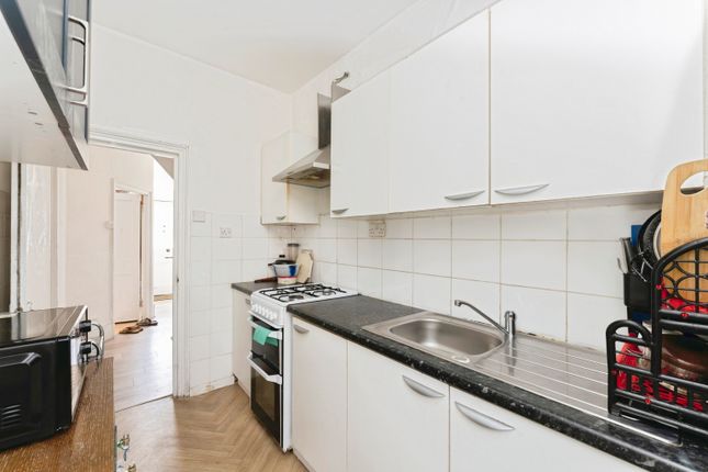 141, Sherrard Road, London photo 4