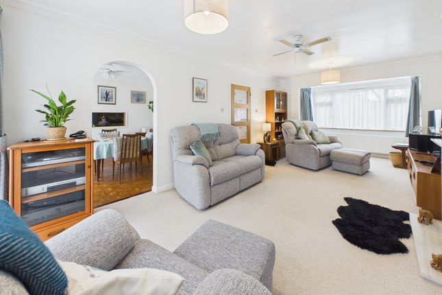 3, Longfield, Hemel Hempstead photo 4