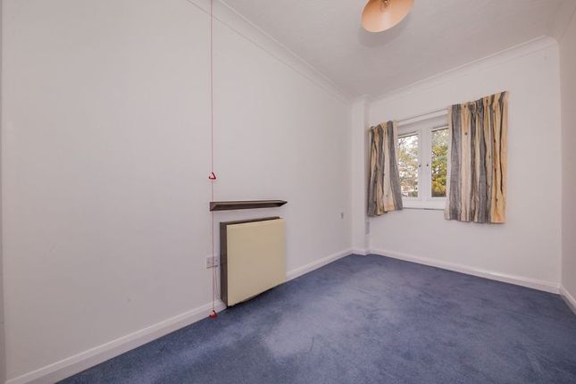 Flat for sale in Montague Lodge, Beckenham