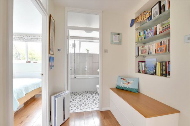 Flat for sale in Michaels Close, Lewisham, London