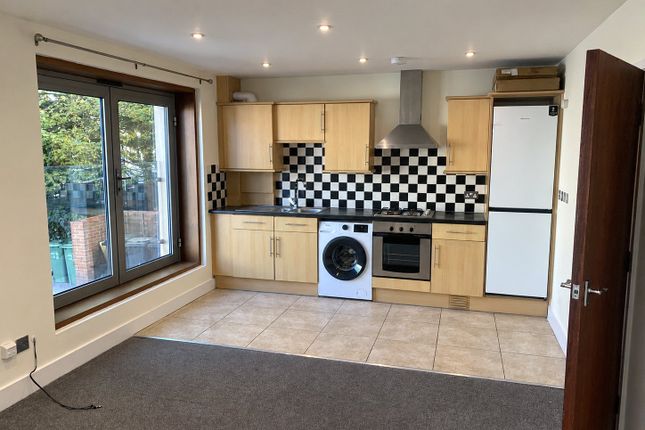 Flat 5, 48, Kingston Hill, Kingston upon Thames photo 2