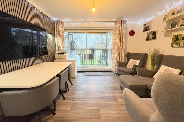 37, Briery Way, Hemel Hempstead photo 3