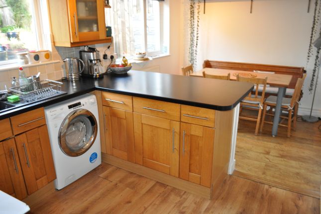 16, Cross Acre, Swansea photo 4