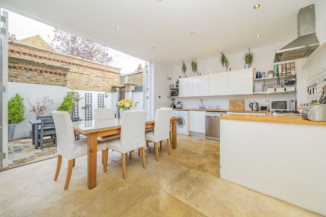 Flat for sale in Hearnville Road, London