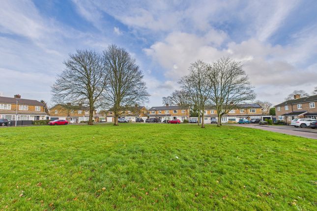 332, Northridge Way, Hemel Hempstead photo 2