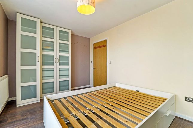 Flat for sale in Leverton Close, London