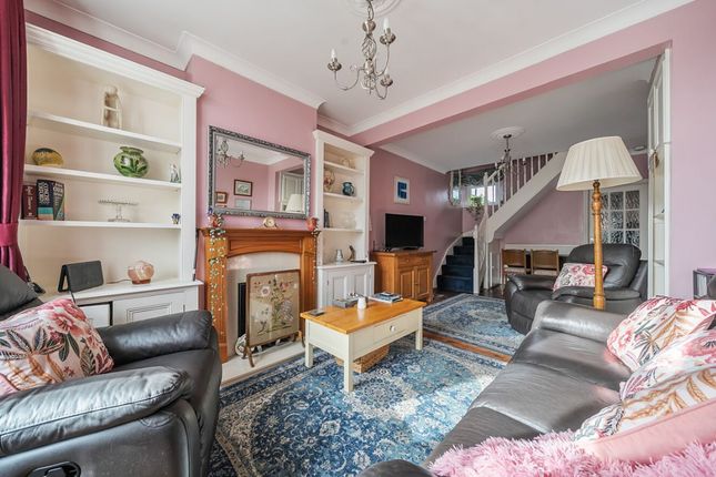 85 Woburn Road, Bedford photo 2